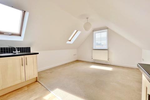 1 bedroom flat to rent, Sussex Street, West Sussex PO21