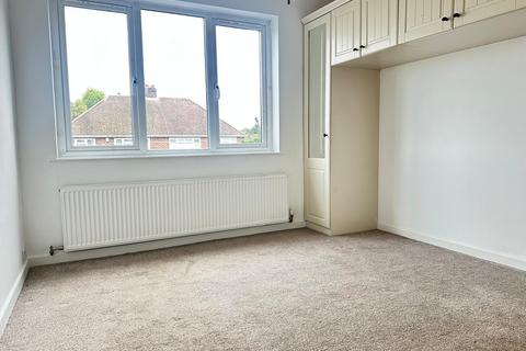 2 bedroom flat to rent, Springfield Road, Windsor SL4