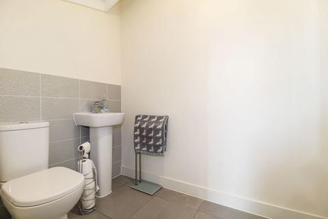 5 Arable Place, Bishops Cleeve, Cheltenham, GL52 8PT