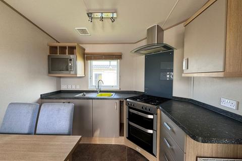 2 bedroom lodge for sale, Exeter, Devon, EX6