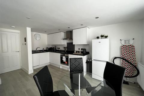 2 bedroom apartment to rent, Quay Road, Plymouth PL1