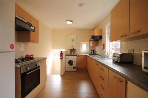 6 bedroom maisonette to rent, Forsyth Road, Jesmond