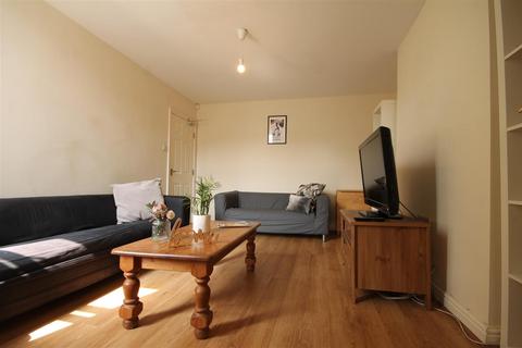 6 bedroom maisonette to rent, Forsyth Road, Jesmond