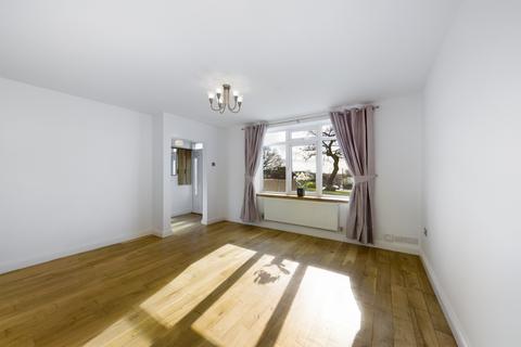 4 bedroom terraced house to rent, Wigton Way, Romford RM3