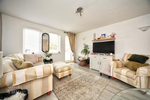 2 bedroom end of terrace house for sale, Oregon Way, Luton, Bedfordshire, LU3