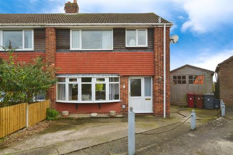 3 bedroom semi-detached house for sale, Bennett Drive, Winterton