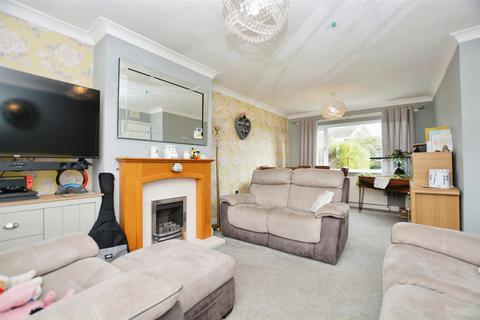 8 Bennett Drive, Winterton, Scunthorpe, DN15 9SG
