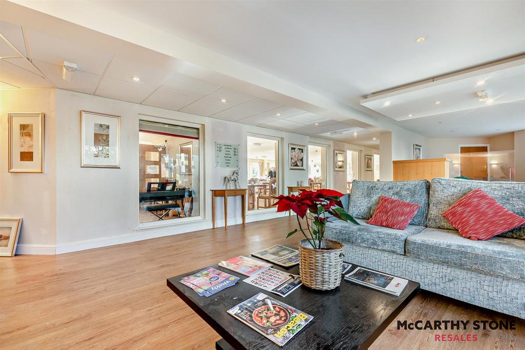 8582273-interior18-800.jpg