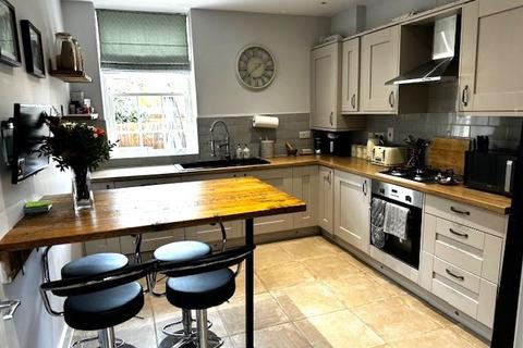 2 bedroom terraced house to rent, Kyrle Close, Telford, Shropshire, TF8