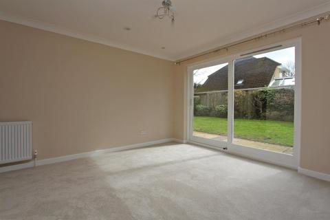 5 bedroom detached house to rent, Ewell