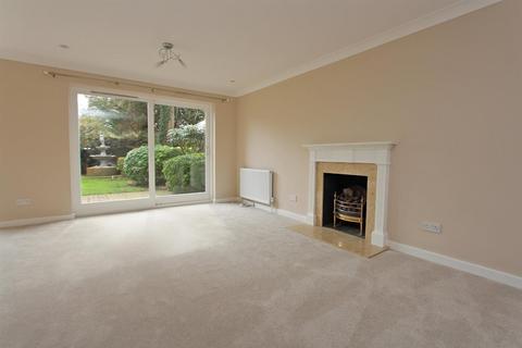 5 bedroom detached house to rent, Ewell