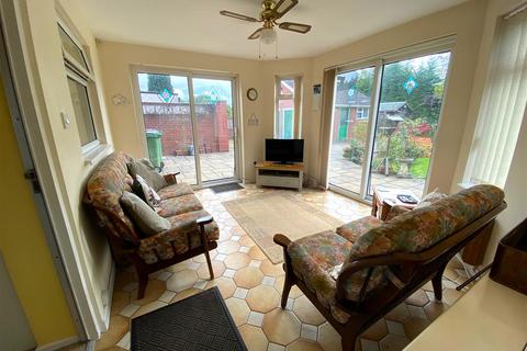 10 High Mount, Donnington, Telford, TF2 7NL