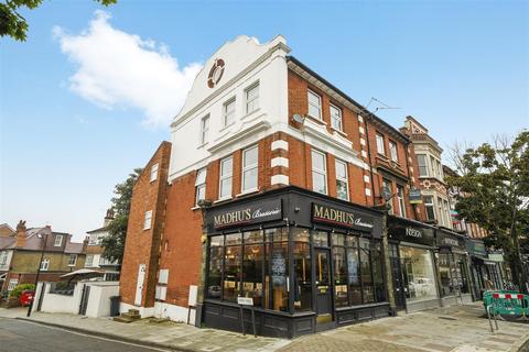 Property to rent, Sheen Road, Richmond TW9