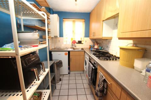 2 bedroom terraced house to rent, Merino Close, Wanstead, E11