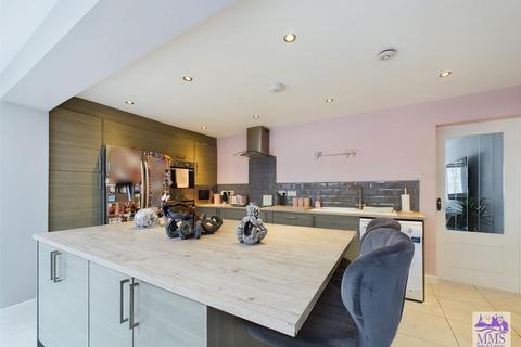 35 Kemp Close, Chatham, ME5 9SP
