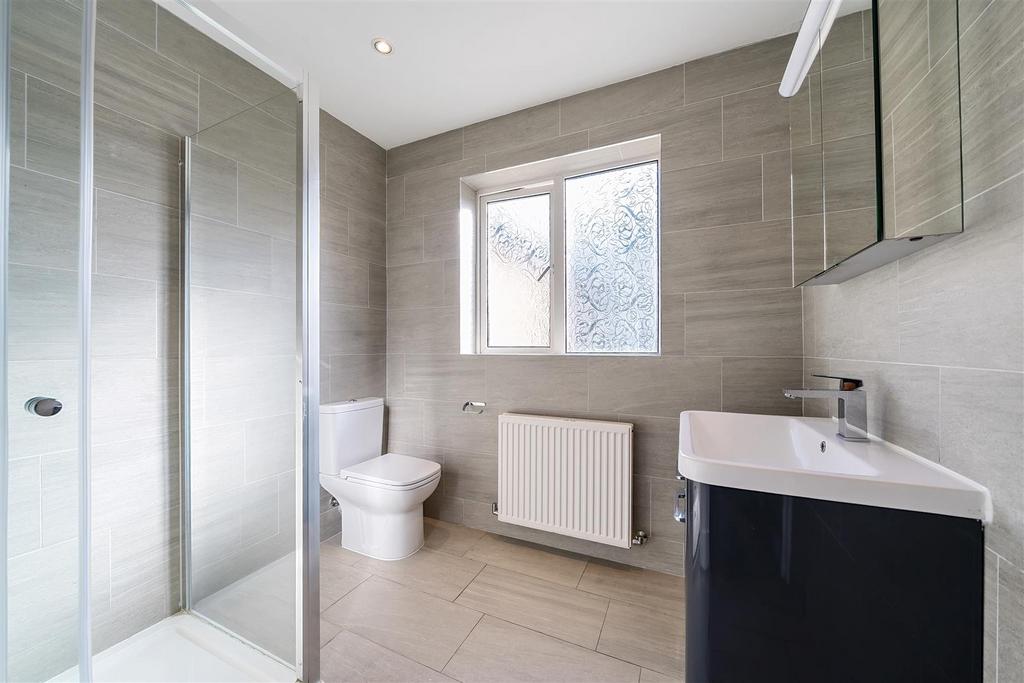 Separate Shower Room: