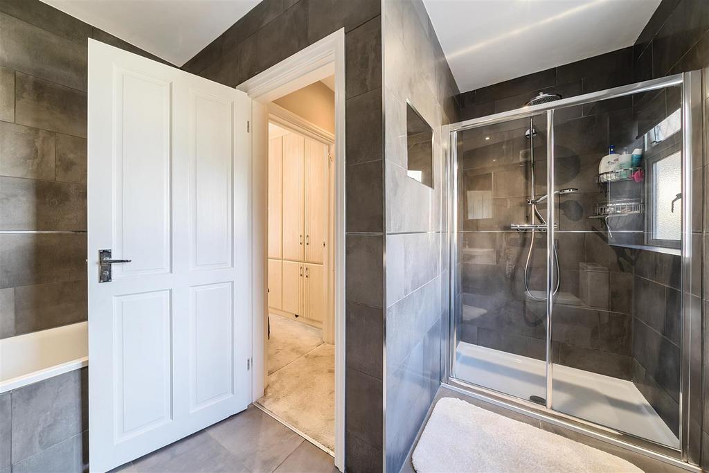 Family Bathroom: