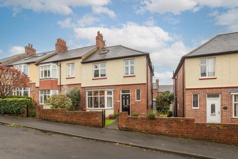 15 Burswell Avenue, Hexham, NE46 3JL
