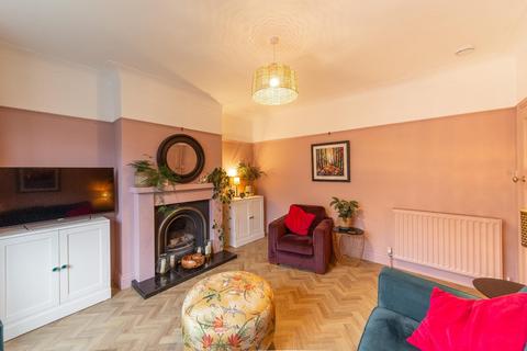 15 Burswell Avenue, Hexham, NE46 3JL