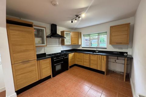 3 bedroom semi-detached house to rent, Oliver Road, Stoke-on-Trent, ST4