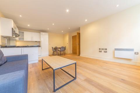 2 bedroom apartment to rent, Romney House, London SW1P