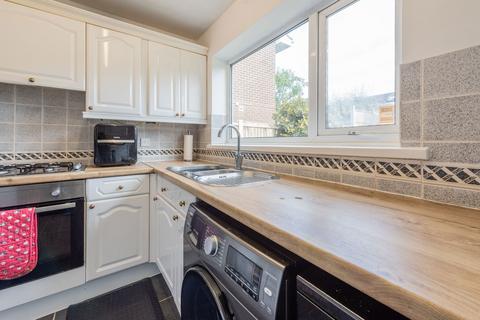 7 Turrocks Close, Little Neston, Neston, CH64 0UD