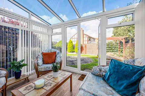 26 Brymore Close, Prestbury, Cheltenham, GL52 3DY