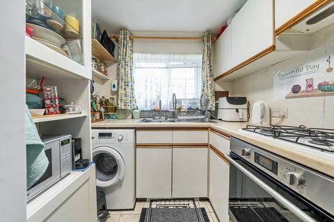 1 bedroom maisonette for sale, Robin Hood Way, Perivale, Greenford, UB6