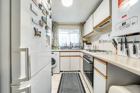 Flat A, 65 Robin Hood Way, Greenford, UB6 7QW