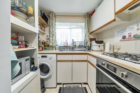 Flat A, 65 Robin Hood Way, Greenford, UB6 7QW