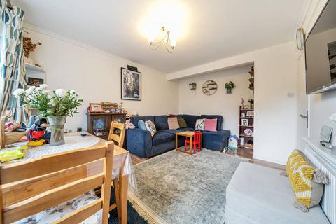 Flat A, 65 Robin Hood Way, Greenford, UB6 7QW