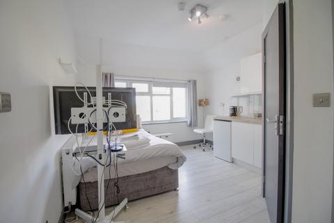 undefined, Dollis Hill Lane, London NW2