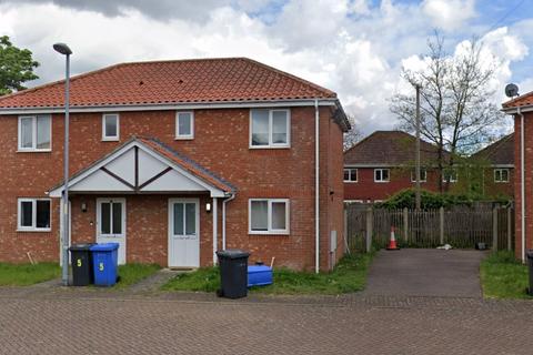 3 bedroom semi-detached house to rent, Filby Close, Norwich, NR5