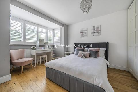 4 bedroom semi-detached house for sale, Lincoln Avenue, Southgate