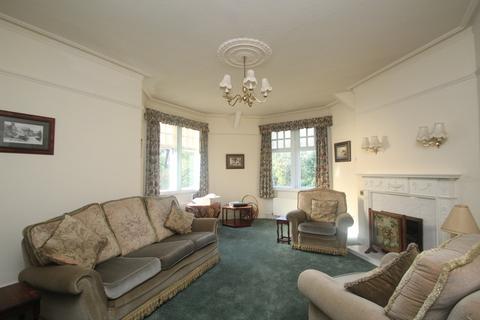 2 bedroom flat to rent, Grove Park Terrace, Harrogate, North Yorkshire, HG1