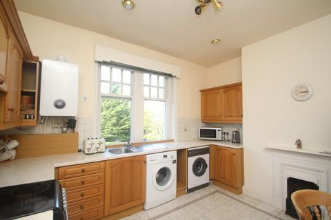 2 bedroom flat to rent, Grove Park Terrace, Harrogate, North Yorkshire, HG1
