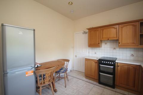 2 bedroom flat to rent, Grove Park Terrace, Harrogate, North Yorkshire, HG1