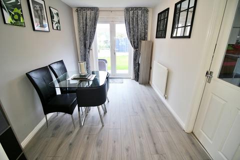 3 bedroom detached house for sale, Holmecroft Chase, Westhoughton, BL5 3ZN