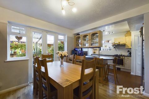 110 Brookside Avenue, Ashford, TW15 3LY