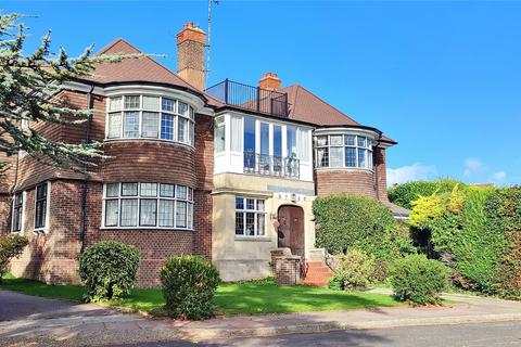 2 bedroom flat for sale, Furzeholme, High Salvington, Worthing, West Sussex, BN13