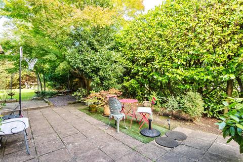 2 bedroom flat for sale, Furzeholme, High Salvington, Worthing, West Sussex, BN13