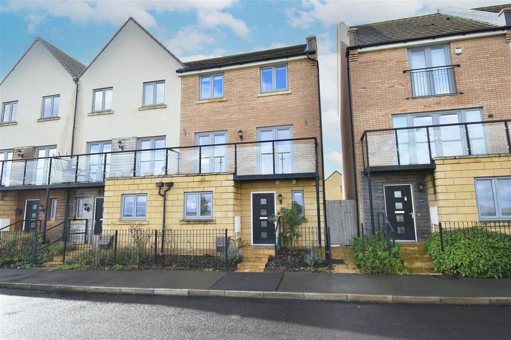 Kestrel Road, Corby NN17 4 bed semidetached house for sale £315,000