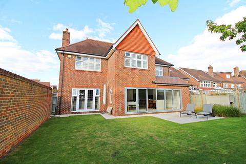 15 Limewood Close, Beckenham, BR3 3XW