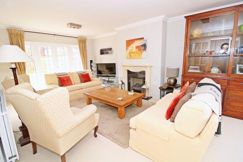 15 Limewood Close, Beckenham, BR3 3XW