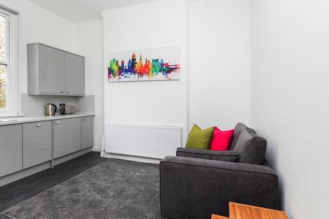 2 bedroom flat for sale, Waterloo Crescent, Nottingham, Nottinghamshire, NG7