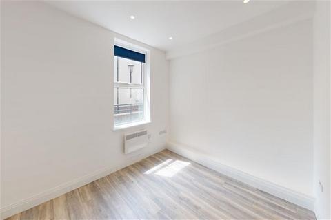 undefined, High Road, South Woodford, E18