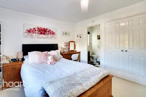 3 High Trees, Dartford, DA2 6PL