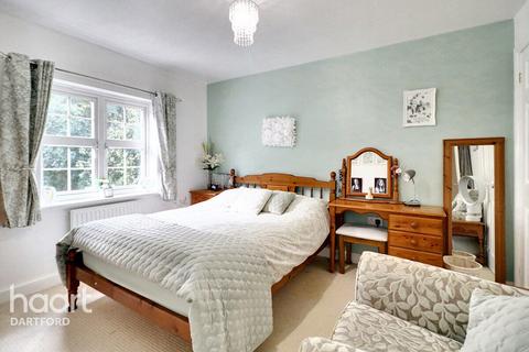 3 High Trees, Dartford, DA2 6PL