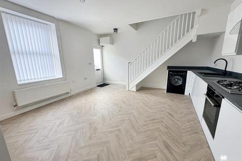 2 bedroom terraced house for sale, Parade Road, Carmarthen