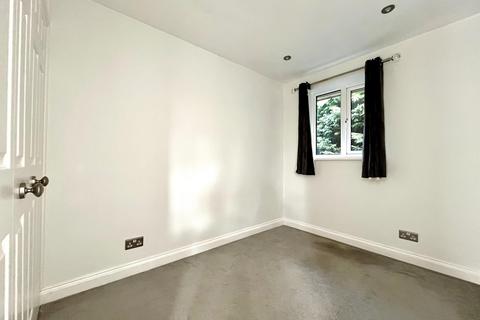 25 Ranyard Close, Chessington, KT9 1HR